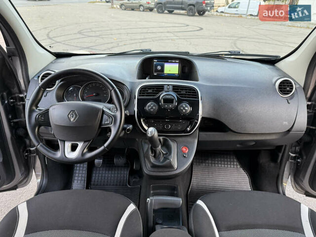 Сірий Рено Кєнгу, об'ємом двигуна 1.5 л та пробігом 126 тис. км за 12599 $, фото 4 на Automoto.ua