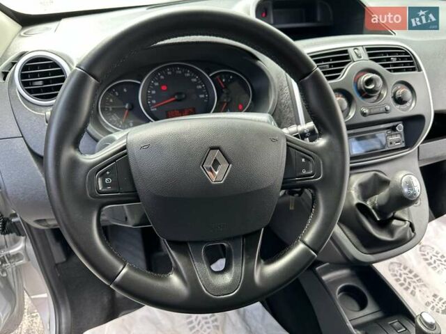 Серый Рено Кенгу, объемом двигателя 1.5 л и пробегом 171 тыс. км за 12800 $, фото 36 на Automoto.ua
