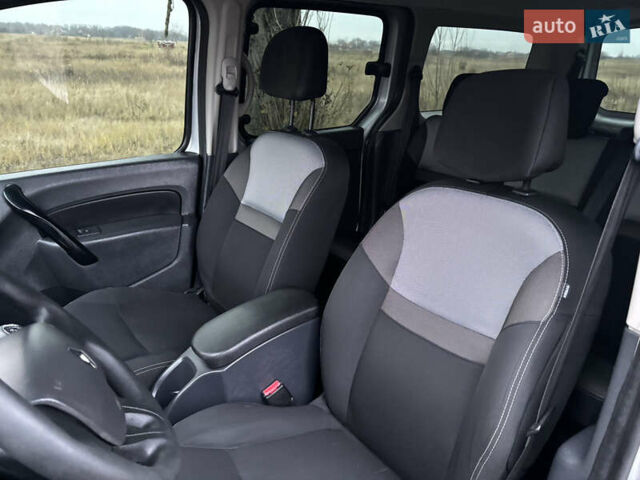 Серый Рено Кенгу, объемом двигателя 1.5 л и пробегом 191 тыс. км за 12800 $, фото 17 на Automoto.ua