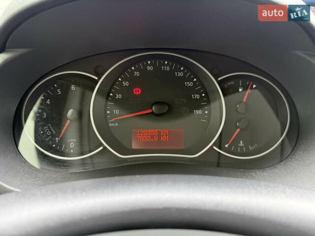 Сірий Рено Кєнгу, об'ємом двигуна 1.5 л та пробігом 120 тис. км за 14000 $, фото 11 на Automoto.ua