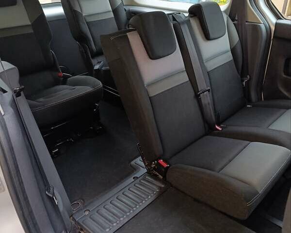 Серый Рено Кенгу, объемом двигателя 1.5 л и пробегом 198 тыс. км за 12800 $, фото 22 на Automoto.ua