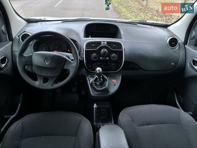 Серый Рено Кенгу, объемом двигателя 1.5 л и пробегом 191 тыс. км за 12800 $, фото 28 на Automoto.ua