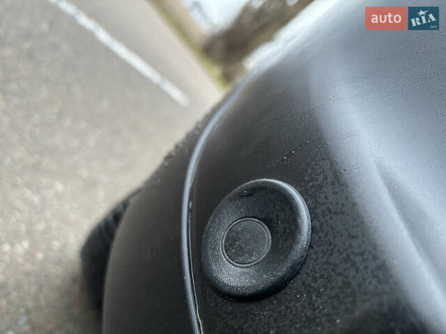 Серый Рено Кенгу, объемом двигателя 1.5 л и пробегом 191 тыс. км за 12800 $, фото 13 на Automoto.ua