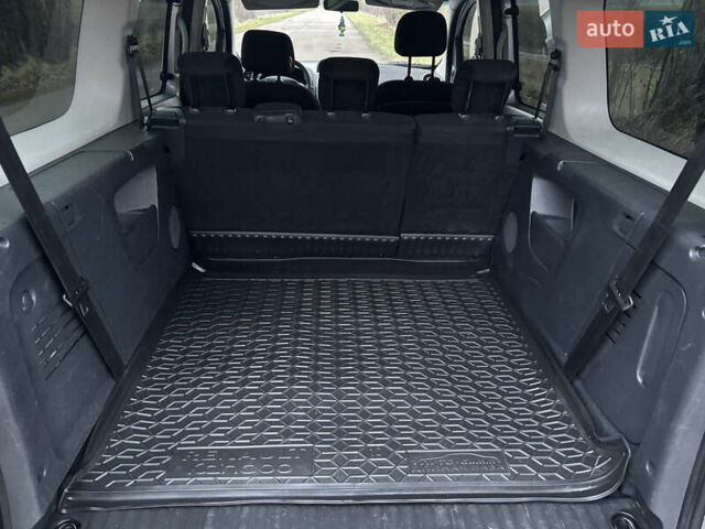 Серый Рено Кенгу, объемом двигателя 1.5 л и пробегом 191 тыс. км за 12800 $, фото 30 на Automoto.ua