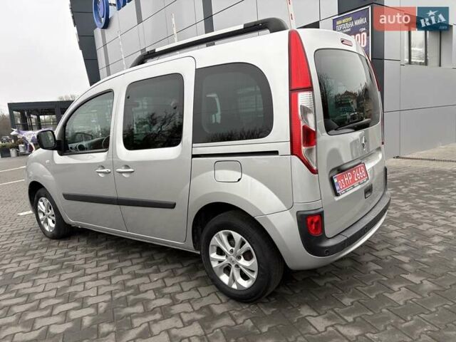 Серый Рено Кенгу, объемом двигателя 1.5 л и пробегом 220 тыс. км за 11250 $, фото 5 на Automoto.ua