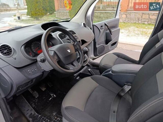 Серый Рено Кенгу, объемом двигателя 1.5 л и пробегом 198 тыс. км за 12800 $, фото 12 на Automoto.ua