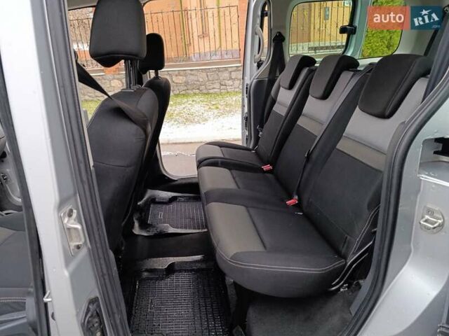 Серый Рено Кенгу, объемом двигателя 1.5 л и пробегом 198 тыс. км за 12800 $, фото 18 на Automoto.ua