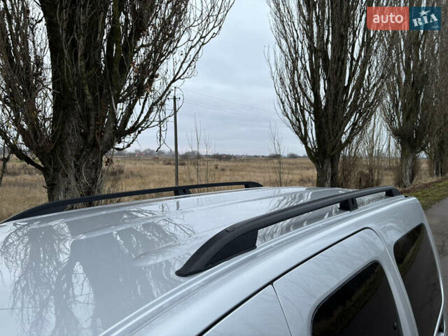 Серый Рено Кенгу, объемом двигателя 1.5 л и пробегом 191 тыс. км за 12800 $, фото 12 на Automoto.ua