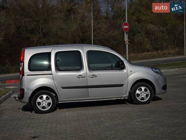Рено Кєнгу 2017 у Тернополі на Automoto.ua Сірий Рено Кєнгу, об'ємом двигуна 1.5 л та пробігом 157 тис. км за 12699 $, фото 5 на Automoto.ua