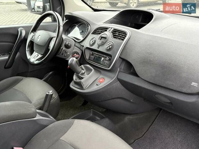 Серый Рено Кенгу, объемом двигателя 1.5 л и пробегом 220 тыс. км за 11250 $, фото 16 на Automoto.ua