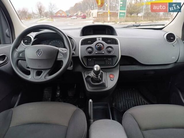 Серый Рено Кенгу, объемом двигателя 1.5 л и пробегом 198 тыс. км за 12800 $, фото 14 на Automoto.ua