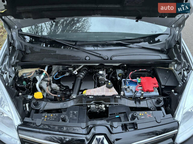 Серый Рено Кенгу, объемом двигателя 1.5 л и пробегом 191 тыс. км за 12800 $, фото 35 на Automoto.ua