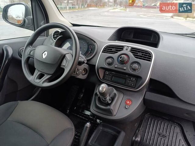 Серый Рено Кенгу, объемом двигателя 1.5 л и пробегом 198 тыс. км за 12800 $, фото 15 на Automoto.ua