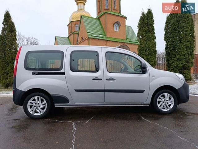 Серый Рено Кенгу, объемом двигателя 1.5 л и пробегом 198 тыс. км за 12800 $, фото 3 на Automoto.ua