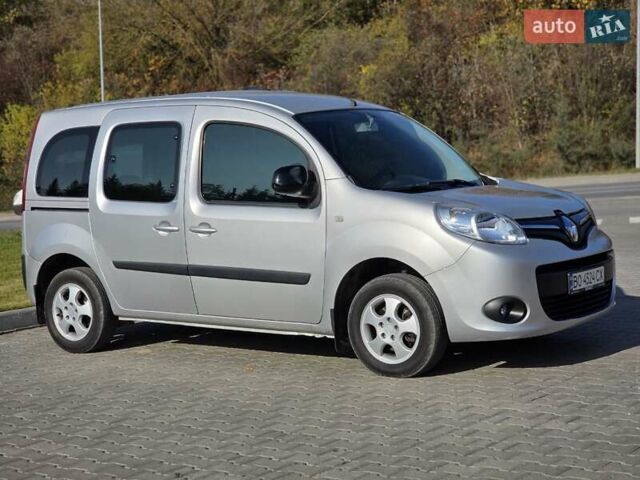 Рено Кєнгу 2017 у Тернополі на Automoto.ua Сірий Рено Кєнгу, об'ємом двигуна 1.5 л та пробігом 157 тис. км за 12699 $, фото 9 на Automoto.ua