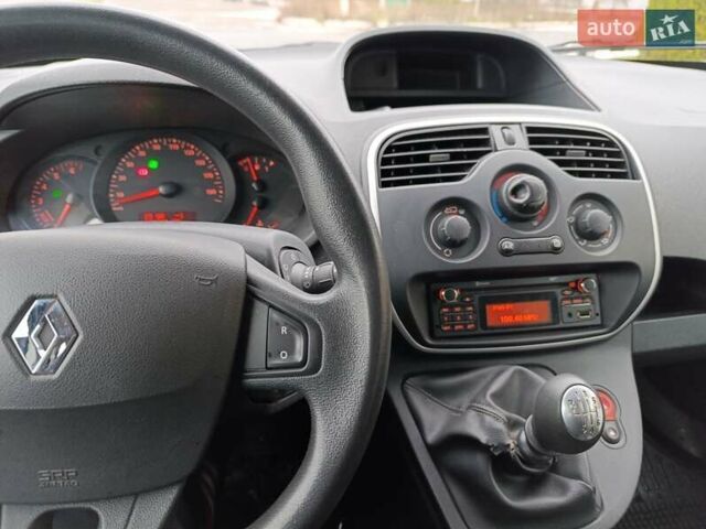 Серый Рено Кенгу, объемом двигателя 1.5 л и пробегом 198 тыс. км за 12800 $, фото 17 на Automoto.ua