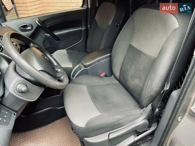 Серый Рено Кенгу, объемом двигателя 1.46 л и пробегом 148 тыс. км за 8990 $, фото 30 на Automoto.ua
