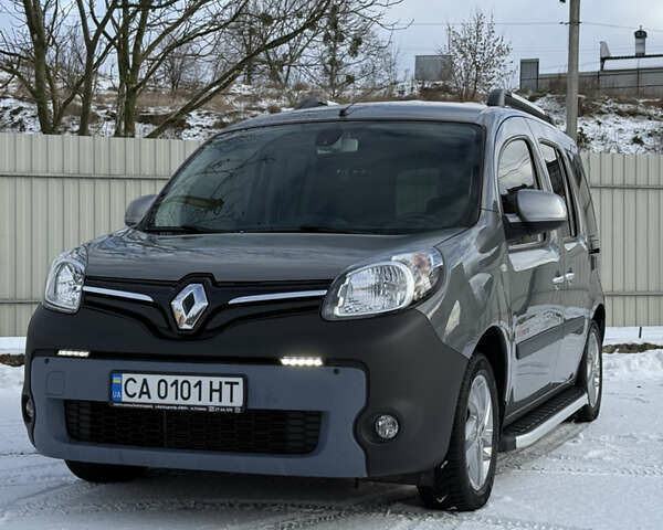 Сірий Рено Кєнгу, об'ємом двигуна 1.5 л та пробігом 120 тис. км за 14000 $, фото 1 на Automoto.ua