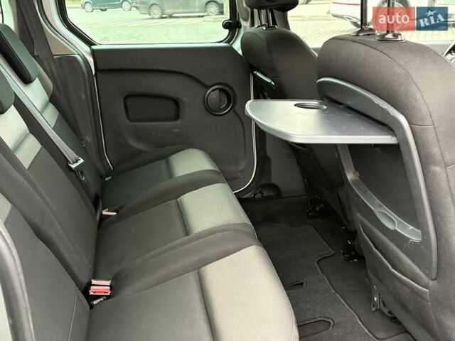 Серый Рено Кенгу, объемом двигателя 1.5 л и пробегом 220 тыс. км за 11250 $, фото 20 на Automoto.ua