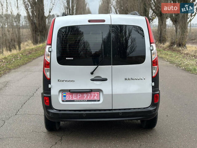 Серый Рено Кенгу, объемом двигателя 1.5 л и пробегом 191 тыс. км за 12800 $, фото 5 на Automoto.ua
