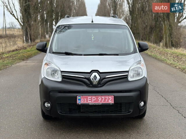 Серый Рено Кенгу, объемом двигателя 1.5 л и пробегом 191 тыс. км за 12800 $, фото 3 на Automoto.ua