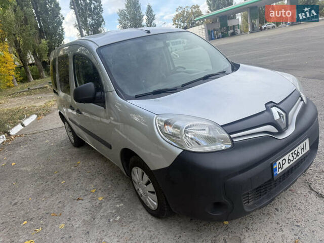 Серый Рено Кенгу, объемом двигателя 1.46 л и пробегом 220 тыс. км за 10500 $, фото 7 на Automoto.ua