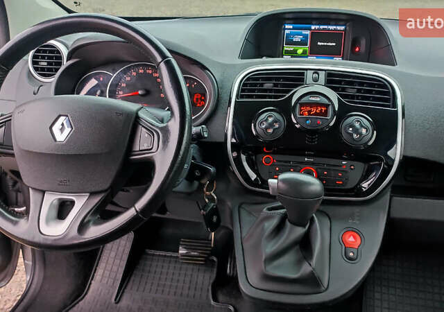 Сірий Рено Кєнгу, об'ємом двигуна 1.5 л та пробігом 111 тис. км за 15000 $, фото 12 на Automoto.ua
