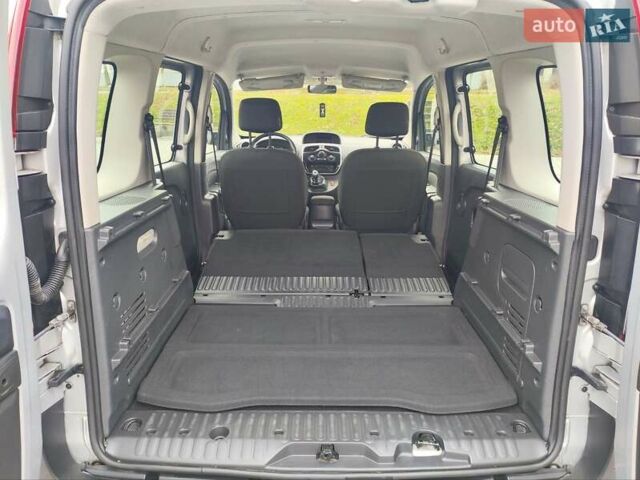 Серый Рено Кенгу, объемом двигателя 1.5 л и пробегом 145 тыс. км за 13300 $, фото 30 на Automoto.ua