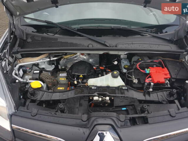 Сірий Рено Кєнгу, об'ємом двигуна 0 л та пробігом 79 тис. км за 11111 $, фото 53 на Automoto.ua