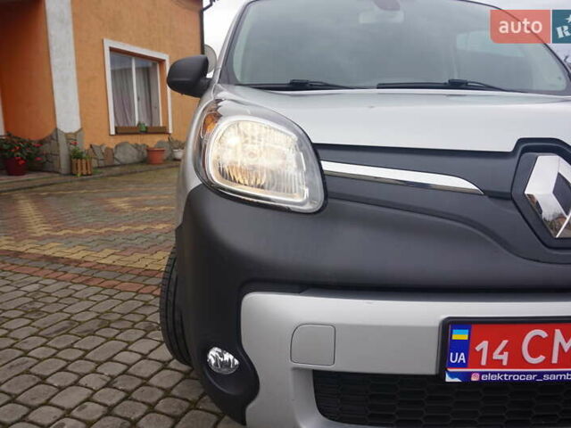 Рено Кєнгу 2018 у Самборе на Automoto.ua Сірий Рено Кєнгу, об'ємом двигуна 0 л та пробігом 72 тис. км за 11000 $, фото 25 на Automoto.ua