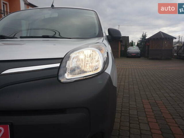 Сірий Рено Кєнгу, об'ємом двигуна 0 л та пробігом 79 тис. км за 11111 $, фото 22 на Automoto.ua