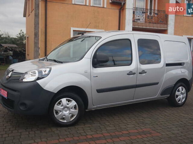 Сірий Рено Кєнгу, об'ємом двигуна 0 л та пробігом 79 тис. км за 11111 $, фото 13 на Automoto.ua