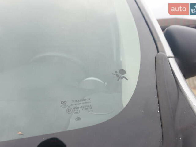 Рено Кєнгу 2018 у Самборе на Automoto.ua Сірий Рено Кєнгу, об'ємом двигуна 0 л та пробігом 72 тис. км за 11000 $, фото 61 на Automoto.ua