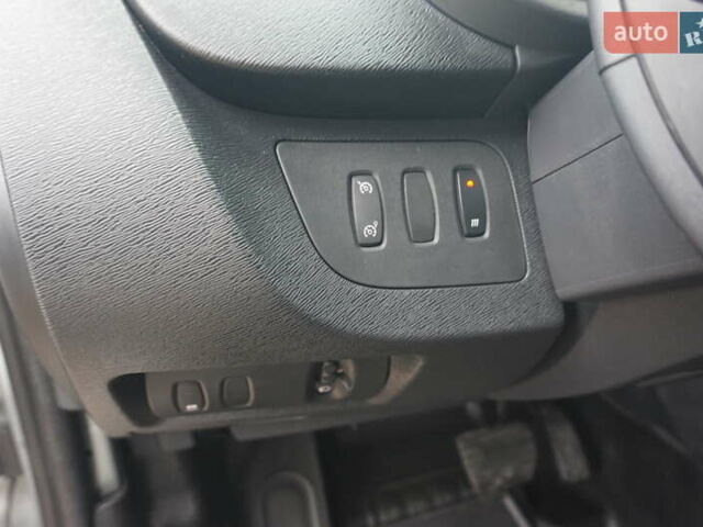 Рено Кєнгу 2018 у Самборе на Automoto.ua Сірий Рено Кєнгу, об'ємом двигуна 0 л та пробігом 72 тис. км за 11000 $, фото 31 на Automoto.ua