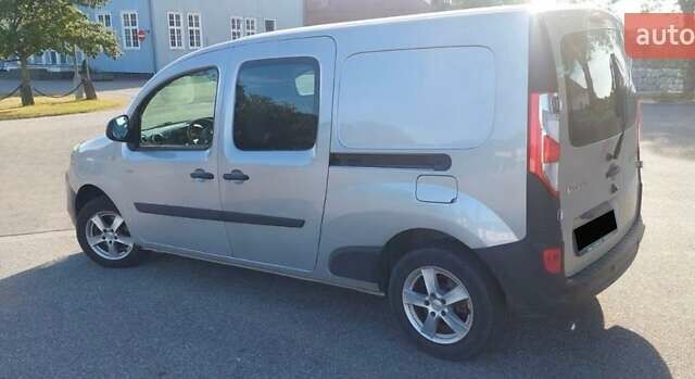 Сірий Рено Кєнгу, об'ємом двигуна 0 л та пробігом 131 тис. км за 11500 $, фото 3 на Automoto.ua