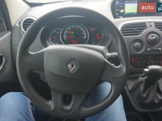 Сірий Рено Кєнгу, об'ємом двигуна 0 л та пробігом 79 тис. км за 11111 $, фото 31 на Automoto.ua