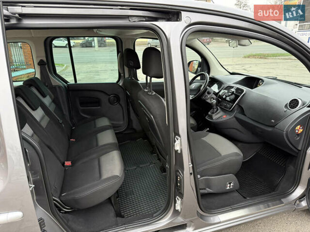 Серый Рено Кенгу, объемом двигателя 1.5 л и пробегом 170 тыс. км за 13999 $, фото 51 на Automoto.ua