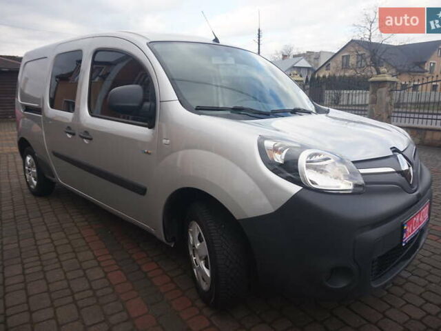 Сірий Рено Кєнгу, об'ємом двигуна 0 л та пробігом 79 тис. км за 11111 $, фото 16 на Automoto.ua