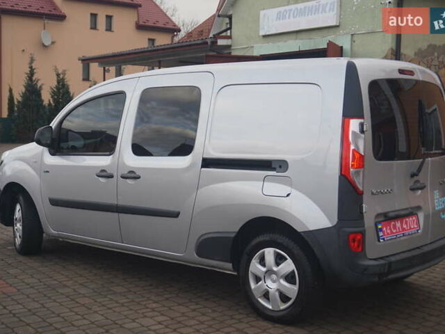 Сірий Рено Кєнгу, об'ємом двигуна 0 л та пробігом 79 тис. км за 11111 $, фото 10 на Automoto.ua