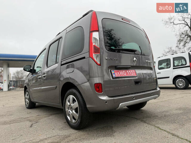 Серый Рено Кенгу, объемом двигателя 1.5 л и пробегом 170 тыс. км за 13999 $, фото 22 на Automoto.ua
