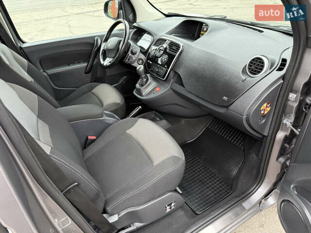 Серый Рено Кенгу, объемом двигателя 1.5 л и пробегом 170 тыс. км за 13999 $, фото 44 на Automoto.ua