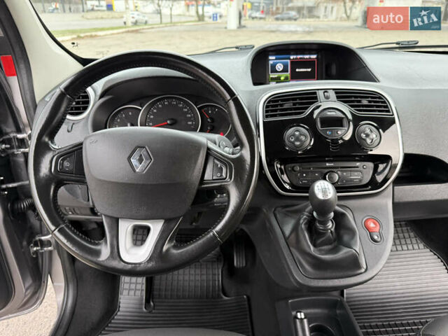 Серый Рено Кенгу, объемом двигателя 1.5 л и пробегом 170 тыс. км за 13999 $, фото 68 на Automoto.ua