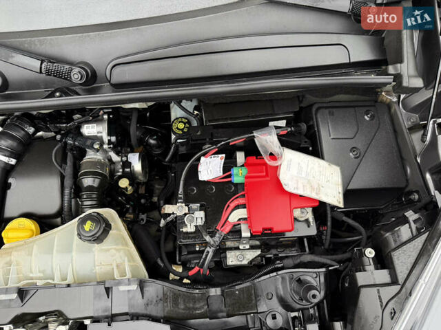 Серый Рено Кенгу, объемом двигателя 1.5 л и пробегом 170 тыс. км за 13999 $, фото 92 на Automoto.ua