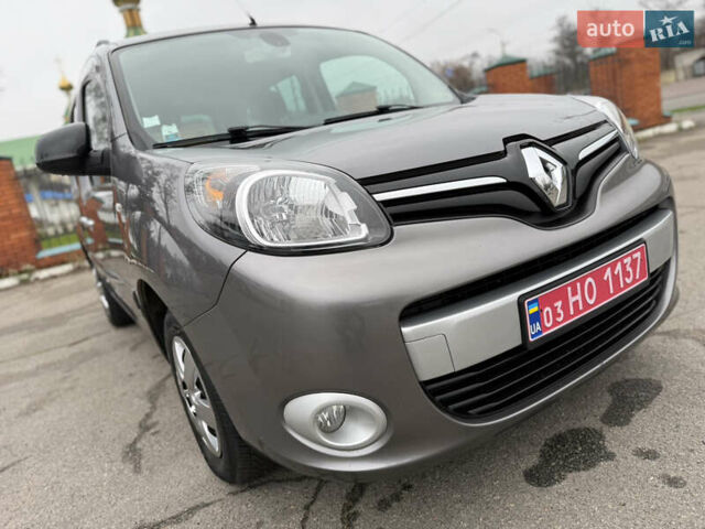 Серый Рено Кенгу, объемом двигателя 1.5 л и пробегом 170 тыс. км за 13999 $, фото 31 на Automoto.ua