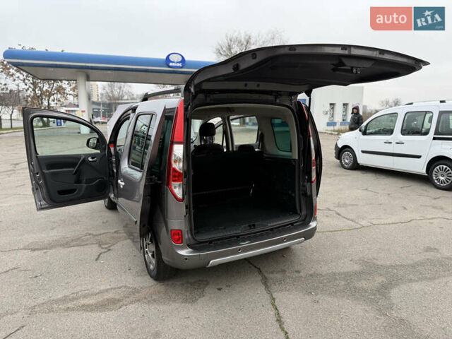 Серый Рено Кенгу, объемом двигателя 1.5 л и пробегом 170 тыс. км за 13999 $, фото 105 на Automoto.ua