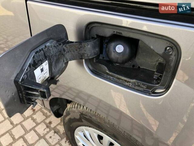 Сірий Рено Кєнгу, об'ємом двигуна 1.5 л та пробігом 150 тис. км за 13200 $, фото 16 на Automoto.ua
