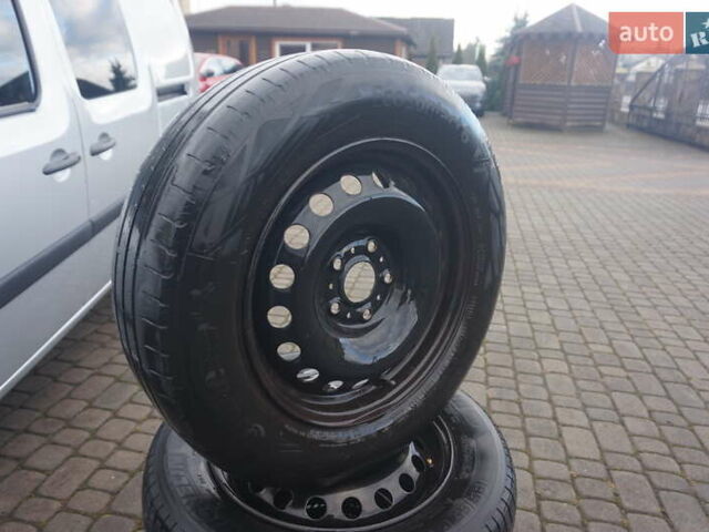 Сірий Рено Кєнгу, об'ємом двигуна 0 л та пробігом 79 тис. км за 11111 $, фото 65 на Automoto.ua