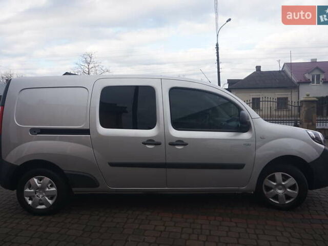 Сірий Рено Кєнгу, об'ємом двигуна 0 л та пробігом 79 тис. км за 11111 $, фото 17 на Automoto.ua