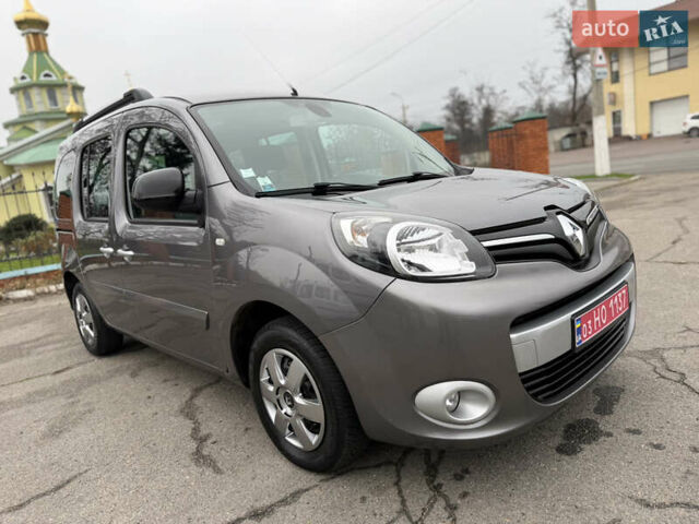 Серый Рено Кенгу, объемом двигателя 1.5 л и пробегом 170 тыс. км за 13999 $, фото 10 на Automoto.ua