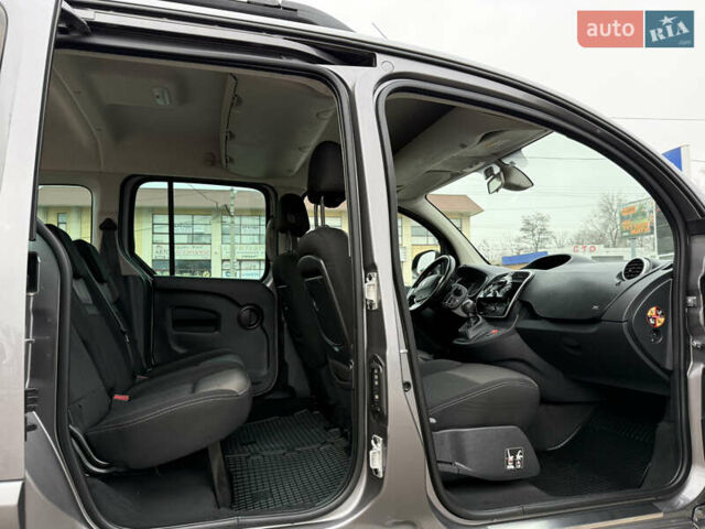 Серый Рено Кенгу, объемом двигателя 1.5 л и пробегом 170 тыс. км за 13999 $, фото 50 на Automoto.ua